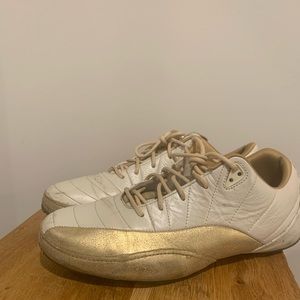 Nike '07 Air Jordan Prima Trainers 315829-171 GOLD Size 9